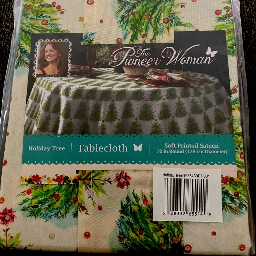 Pioneer Woman Christmas tablecloth Holiday Tree